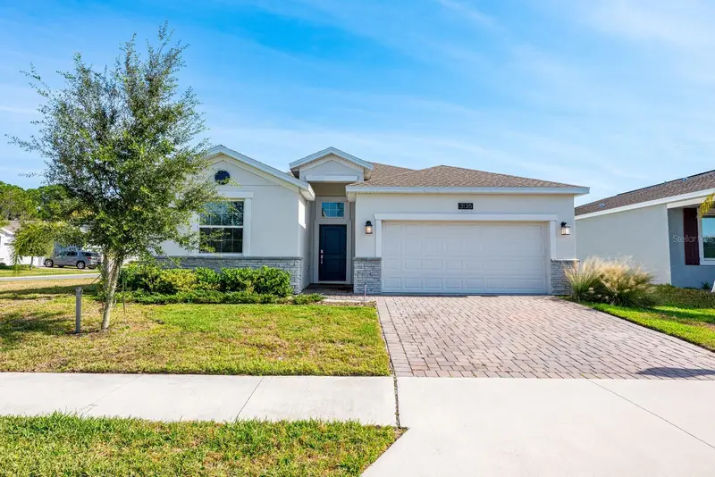 3135 Camden Way, FL