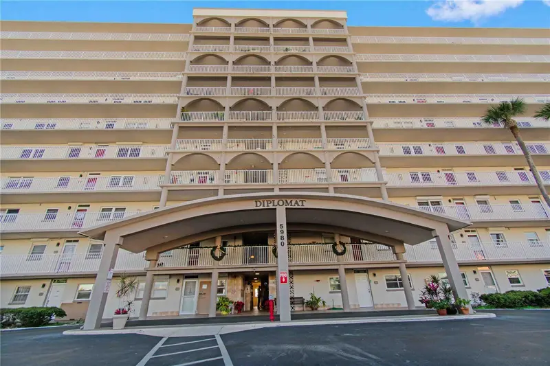 5980 Shore Blvd S #701, FL