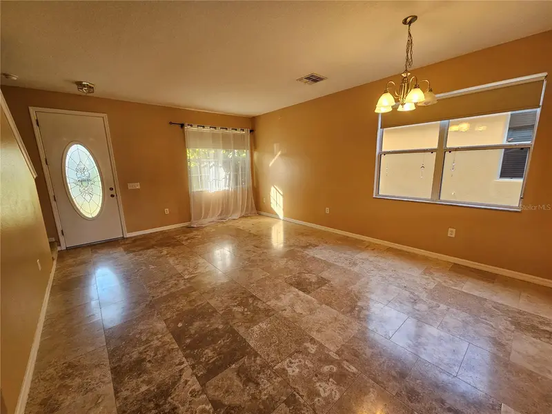1881 Strathmore Cir, FL