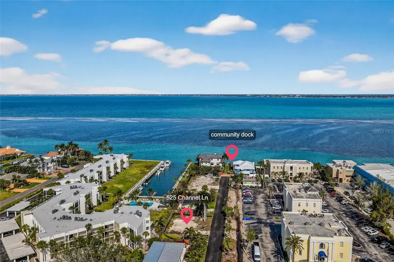 525 Channel Ln, FL