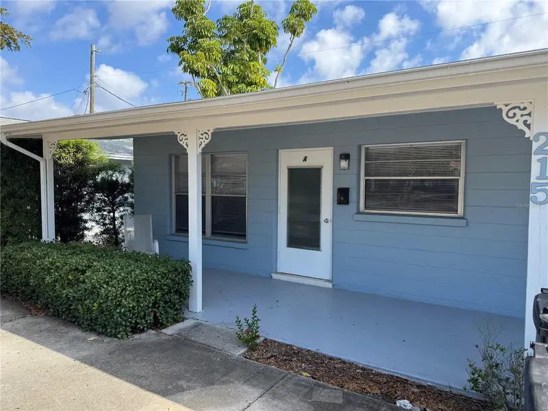 215 Park Blvd S #A, FL
