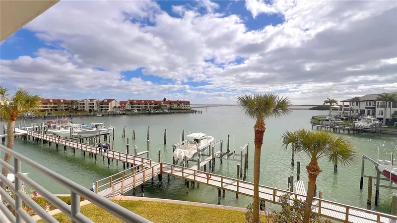 363 Pinellas Bayway S #36, FL