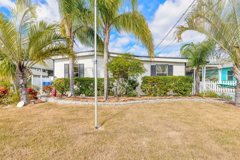 109 Douglas St, FL