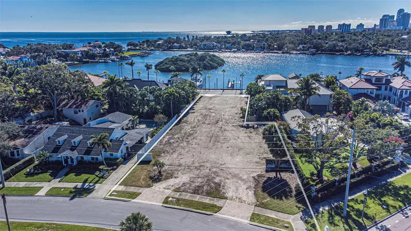 140 Brightwaters Blvd Ne, FL