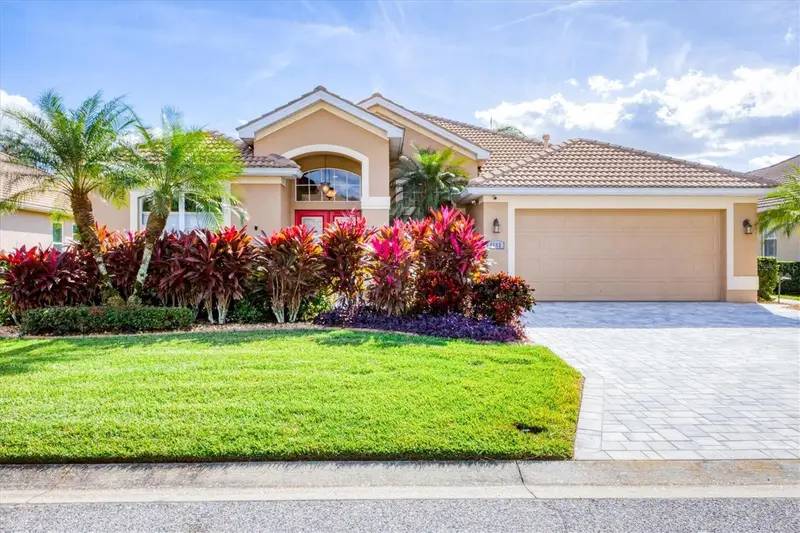 6163 Palomino Cir, FL