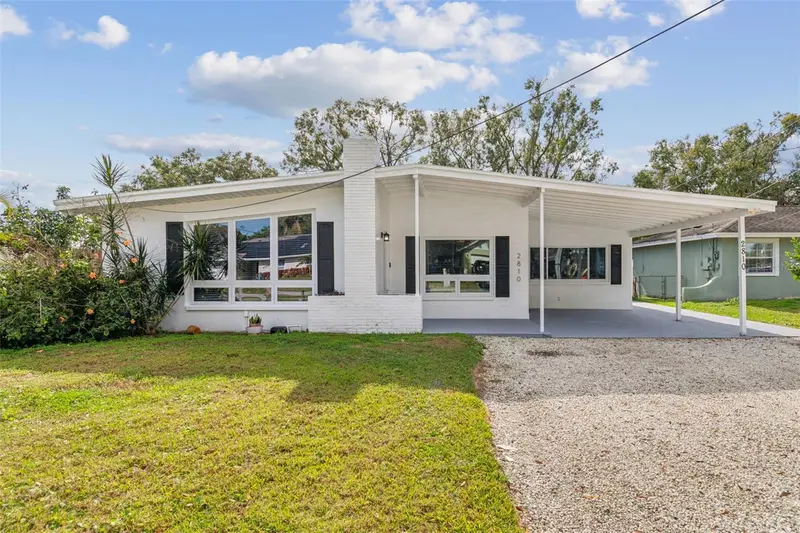 2810 W Silver Lake Ave, FL