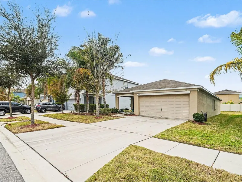 17207 Beach Buttercup Pl, FL