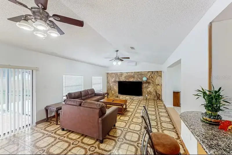 6223 Travis Blvd, FL