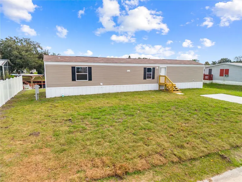 411 Lagoon Ct, FL