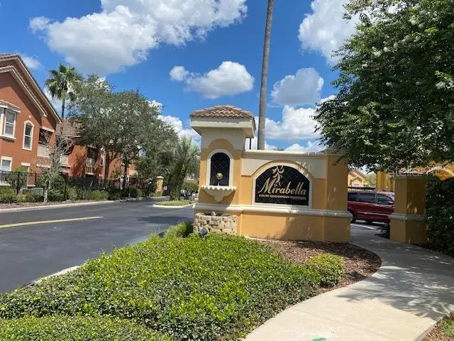 8849 Villa View Cir #203, FL