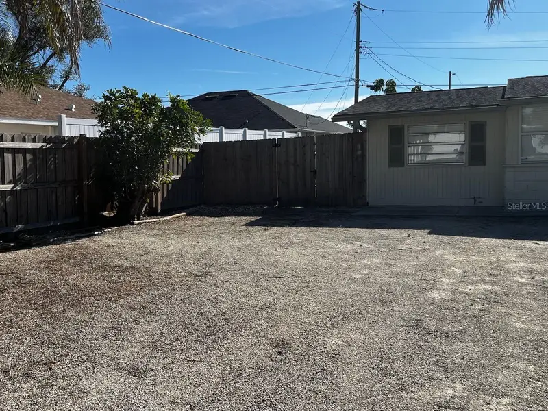 425 Palmetto Dr, FL