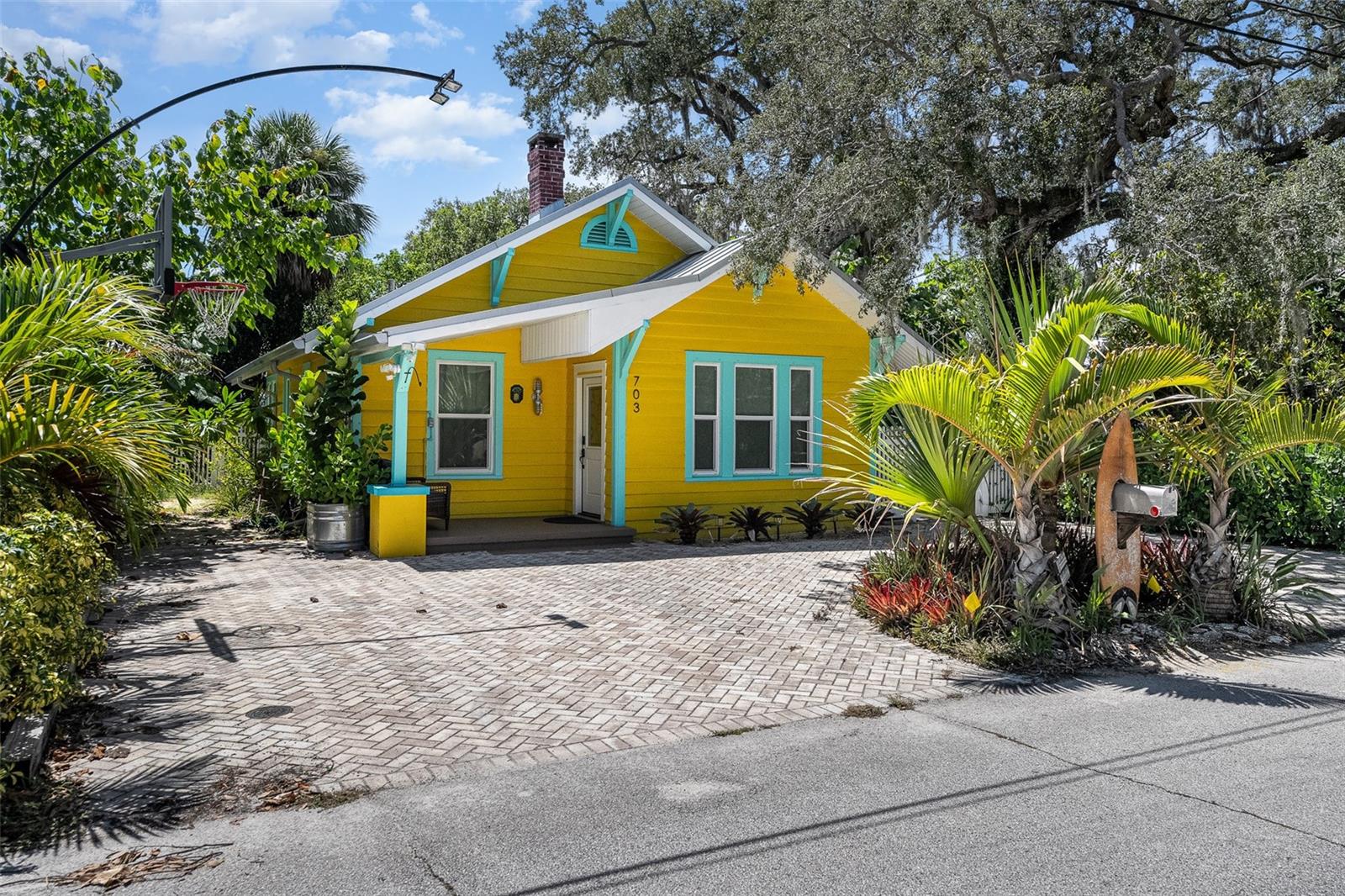 703 Shady Ln, FL