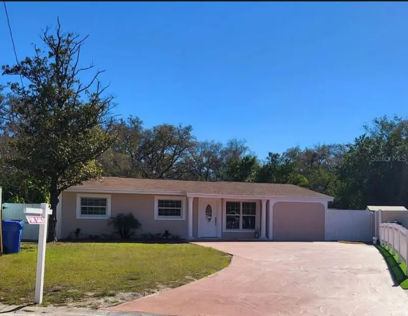 8605 May Cir, FL
