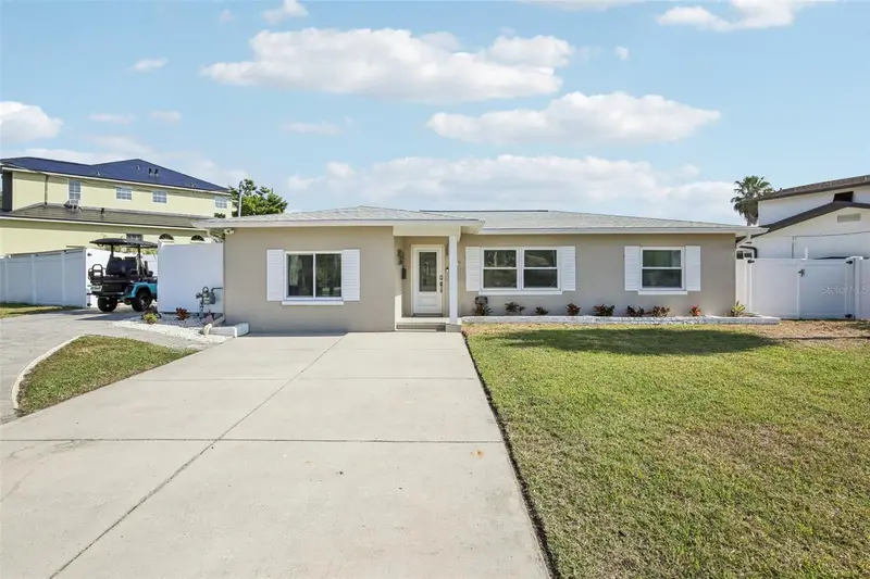 5467 Bayou Grande Blvd Ne, FL