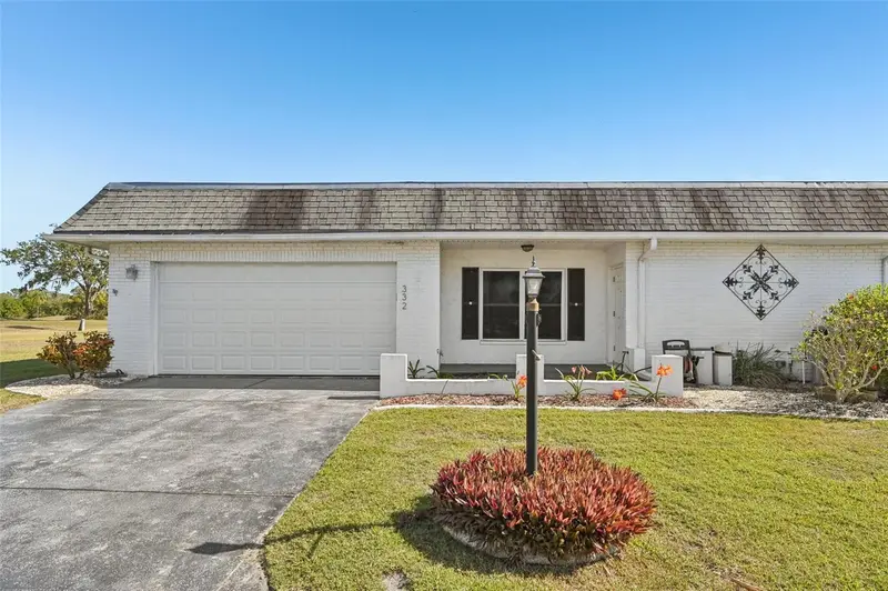 332 Club Manor Dr, FL