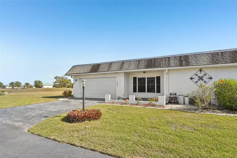 332 Club Manor Dr, FL