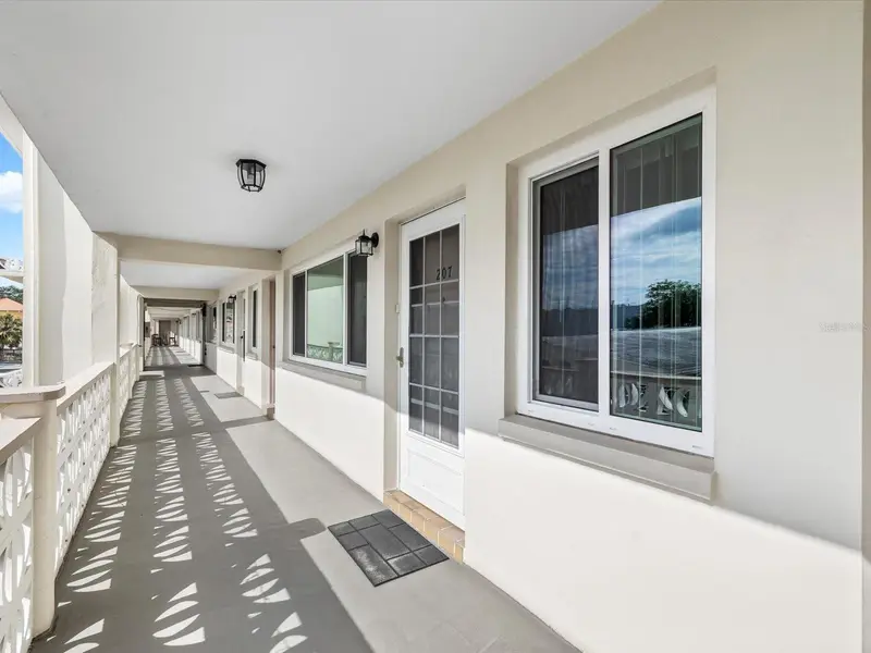 1235 S Highland Ave #2-207, FL