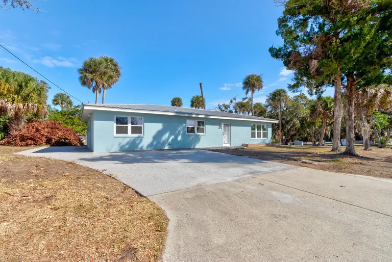 4 Main St, FL