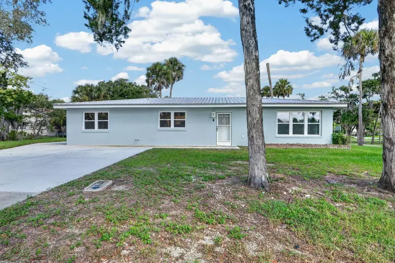 4 Main St, FL
