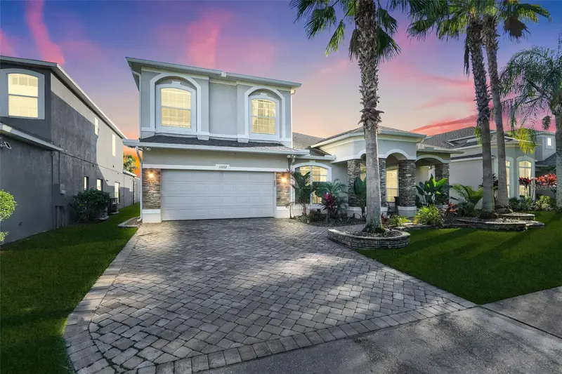 13722 Fox Glove St, FL