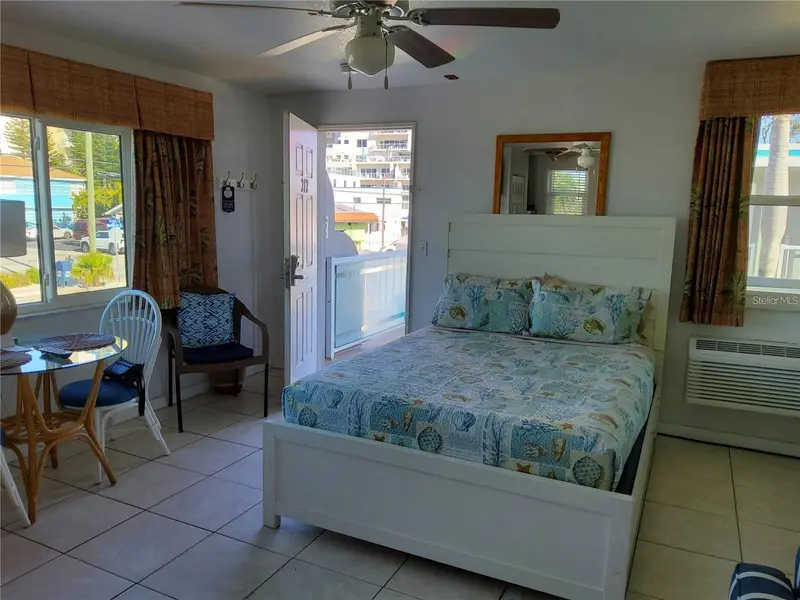 603 Mandalay Ave #212, FL