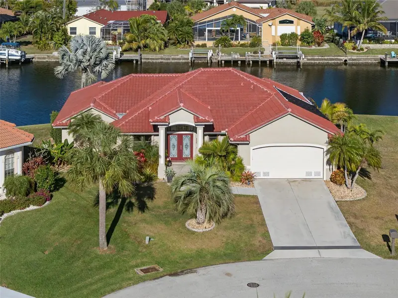 528 Marseilles Ct, FL