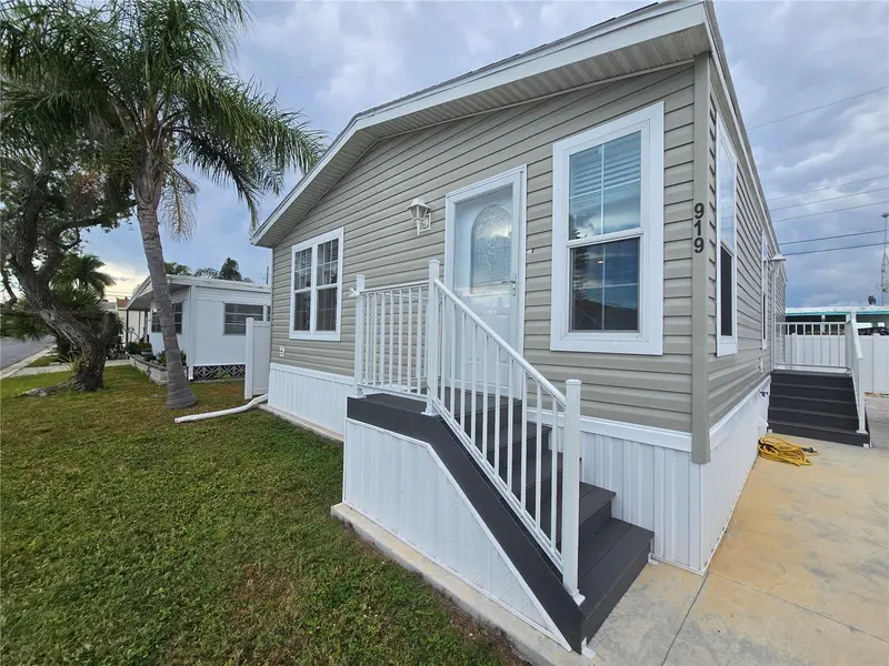 919 50th Ave W, FL