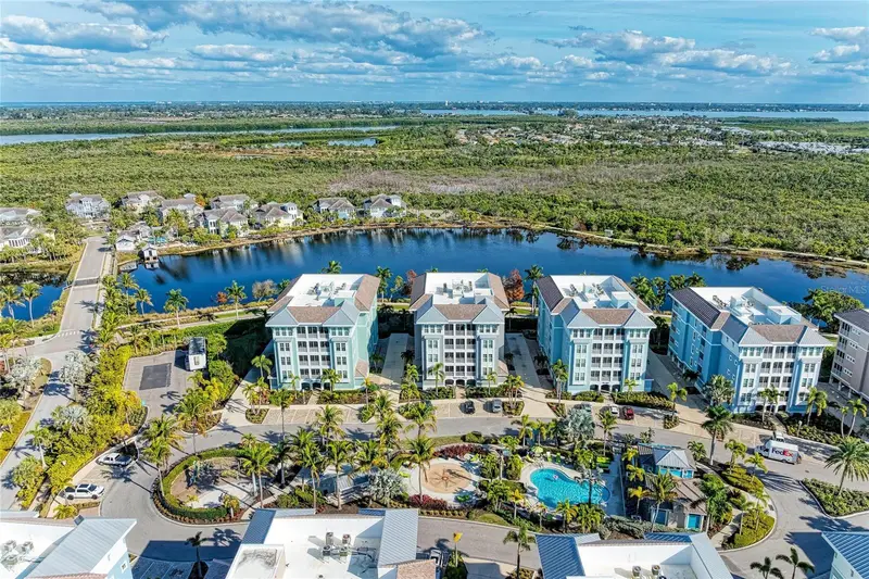 383 Aruba Cir #203, FL