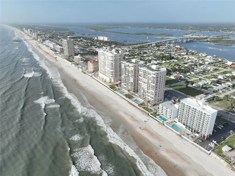 3315 S Atlantic Avenue #806, FL