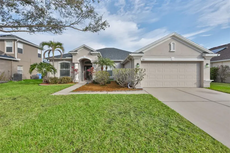 823 Seminole Sky Dr, FL