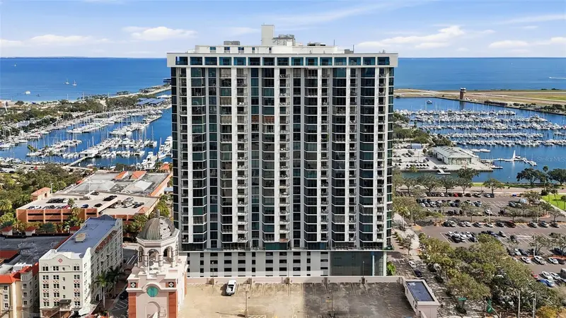 1 Beach Dr Se #1610, FL