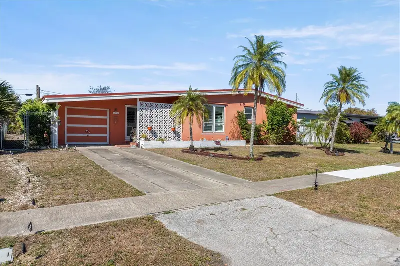 22032 Felton Ave, FL