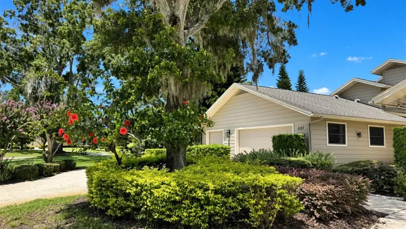 1127 Royal Troon Ct, FL