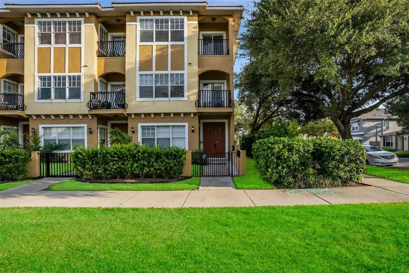 111 N Albany Ave #16, FL