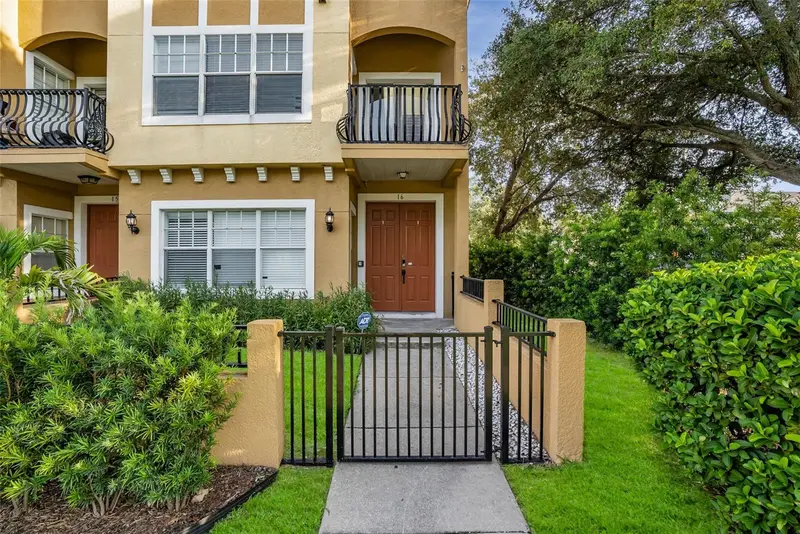 111 N Albany Ave #16, FL