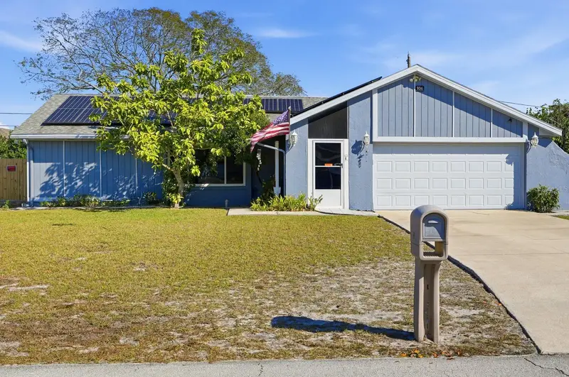 934 Wilmington Dr, FL