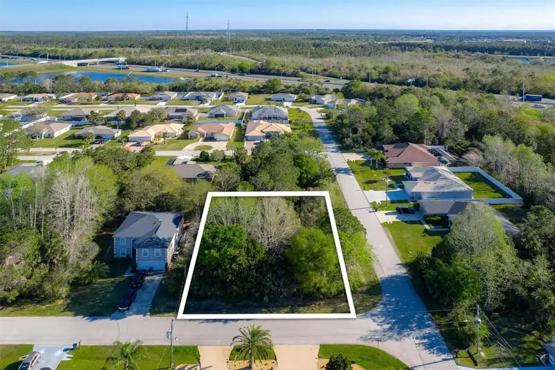 2 Bishop Ln, FL