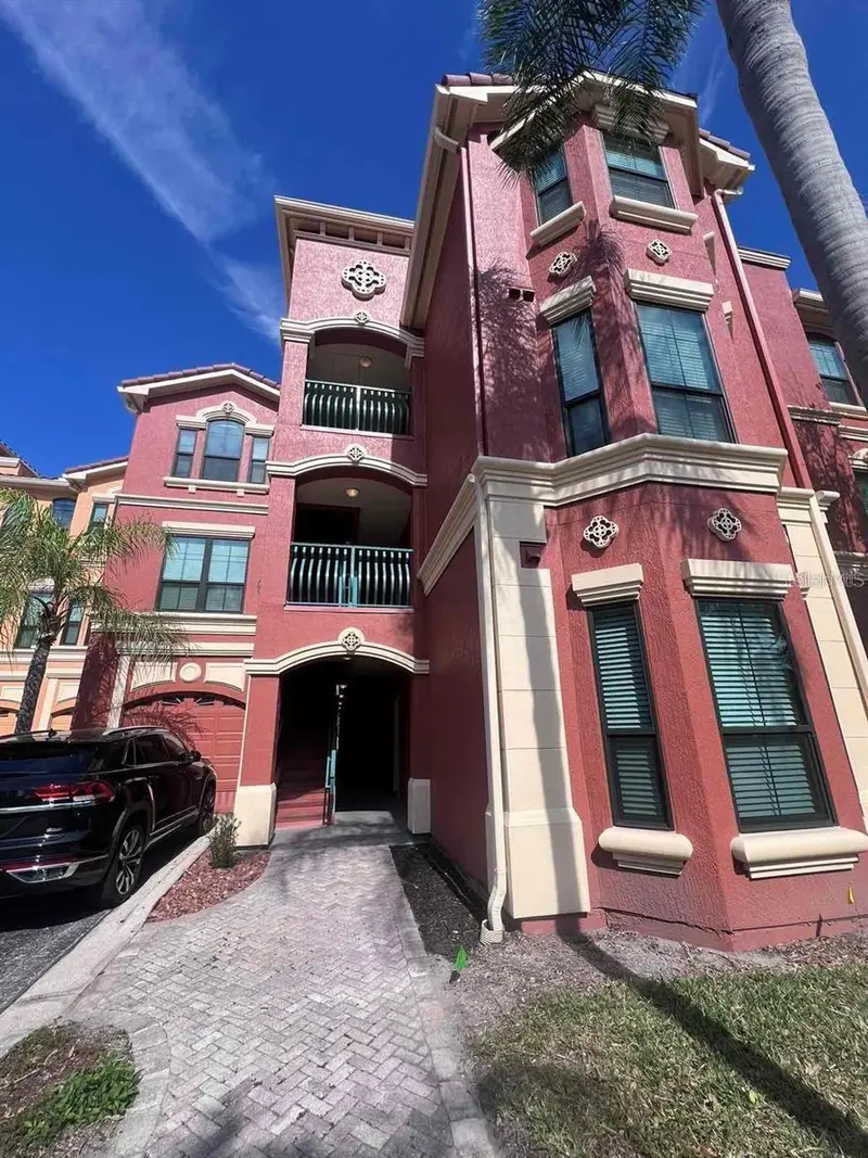 2730 Via Tivoli #332b, FL