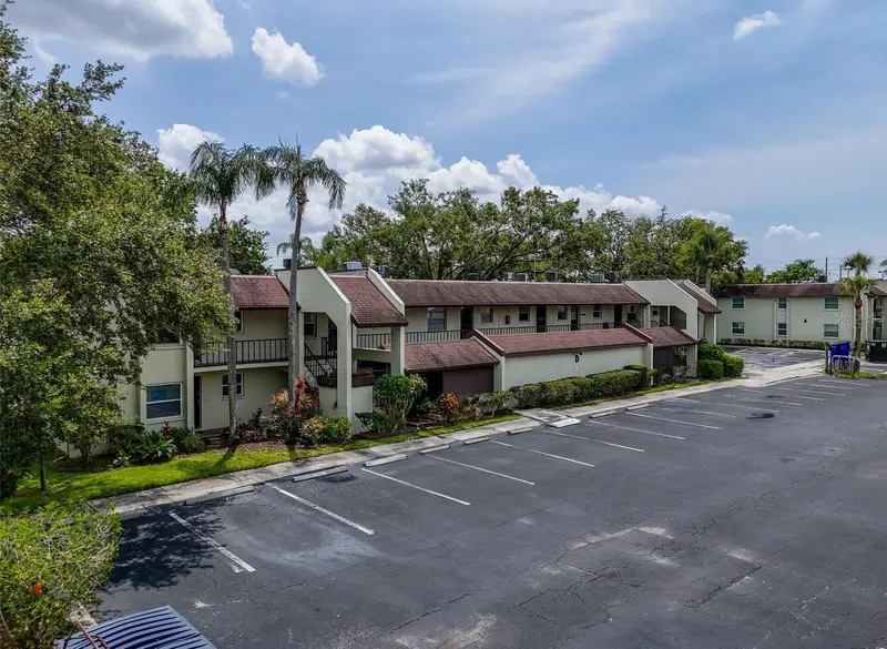 1100 E Bay Dr #43, FL