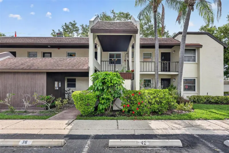 1100 E Bay Dr #43, FL