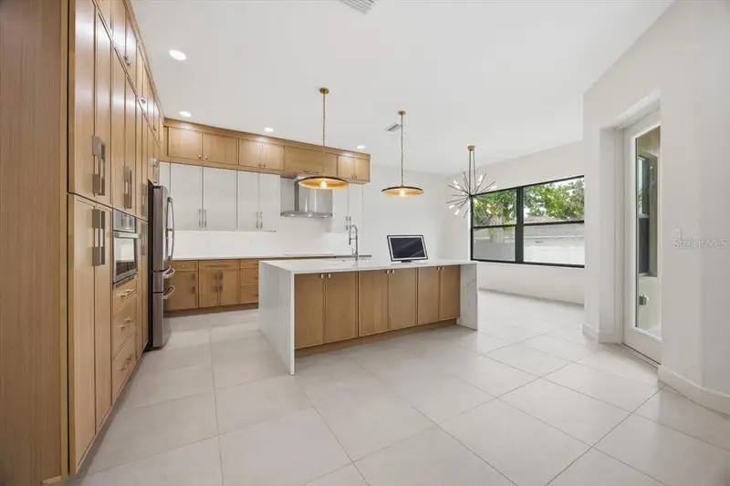 104 S Maki Rd, FL
