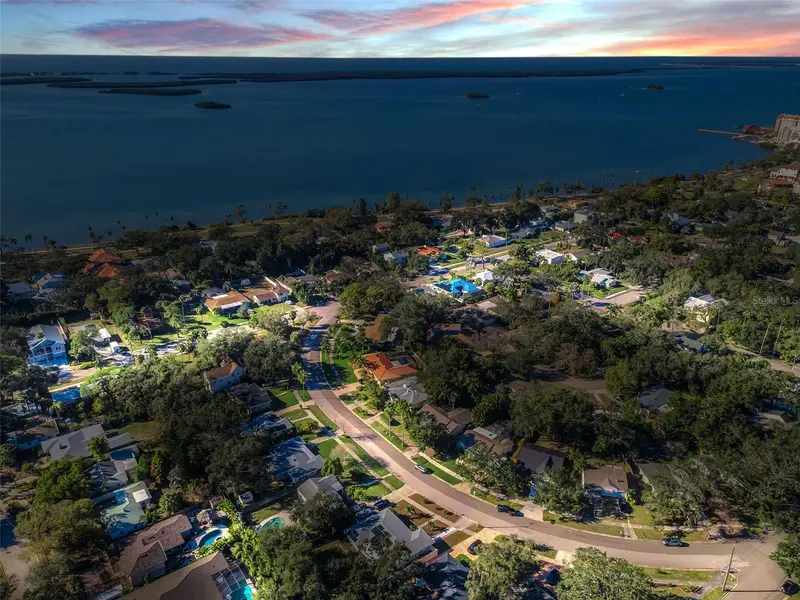 245 Garden Cir S, FL