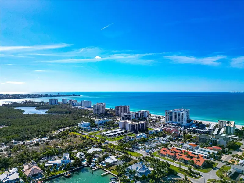 800 S Blvd Of The Presidents #16, FL