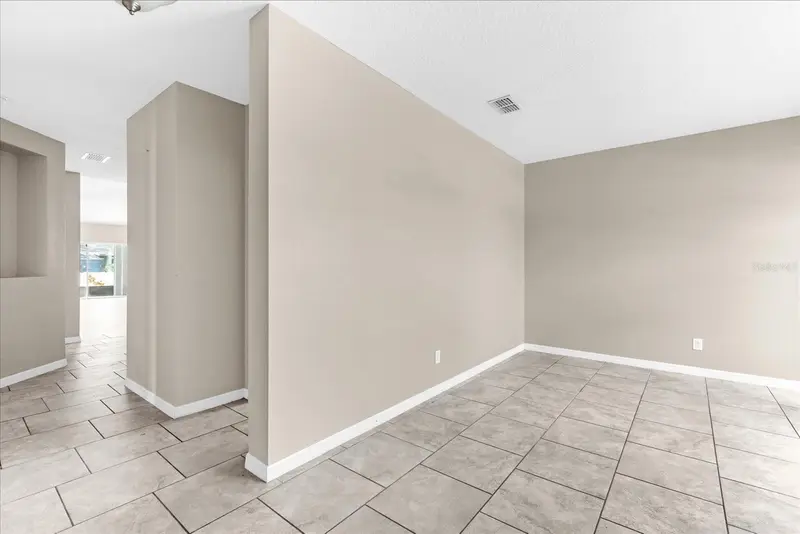 2751 Wadeview Loop, FL