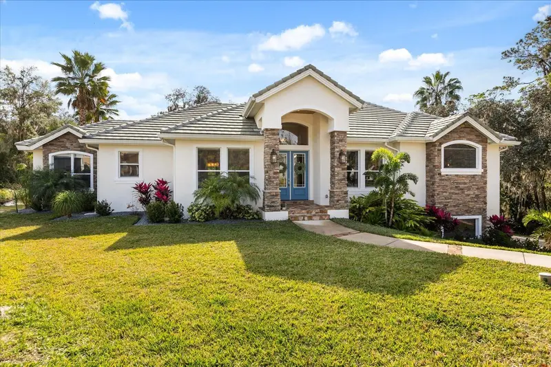 516 Sanctuary Golf Pl, FL