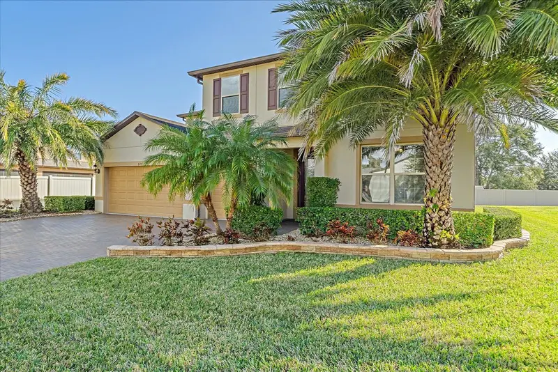 604 Bishop Bay Loop, FL