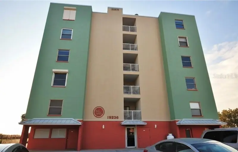 19236 Gulf Blvd #104, FL