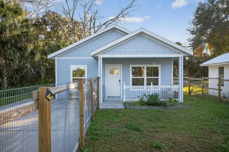 3633 Main St, FL