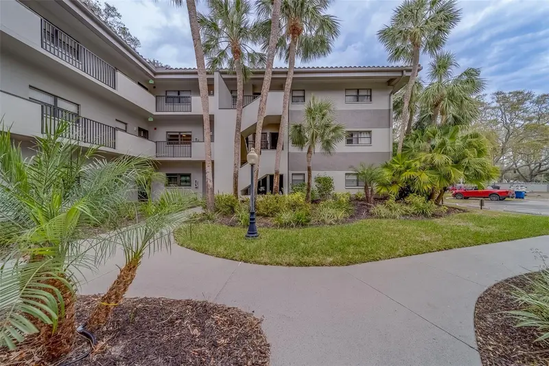 2650 Countryside Blvd #F209, FL