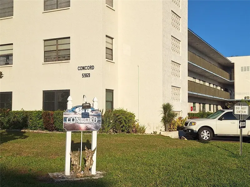 5969 Terrace Park Dr Dr N #203, FL